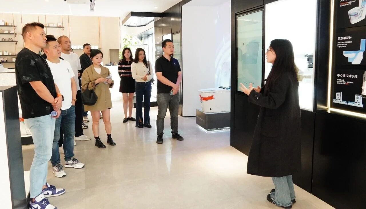 1764668580315.jpg 微信图片_2025-12-02_174104_490.jpg